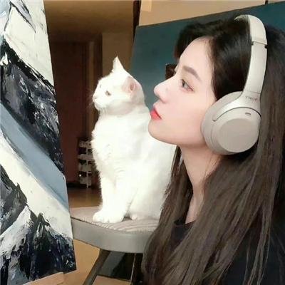 女孩的钓鱼慢活